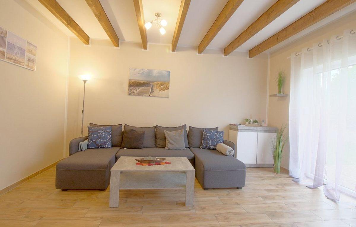 Ferienhaus Lanah Wurster Nordseekuste Bagian luar foto